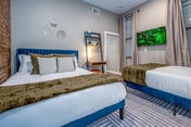 Urban OTR off Vine+2 Queen Beds+Sleep 5ppl+1st Fl