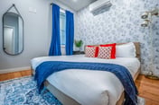 OTR by TQL+King Bed+Parking+wifi+Sleeps 6pp+1st Fl