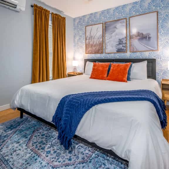 OTR by TQL+Lux King Bed+$ Parking+Smart TVs+3rd Fl - Image 1