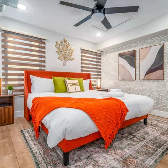 Prime OTR+King Bed+Smart TVs+$ Private Park+4th Fl - Image 1